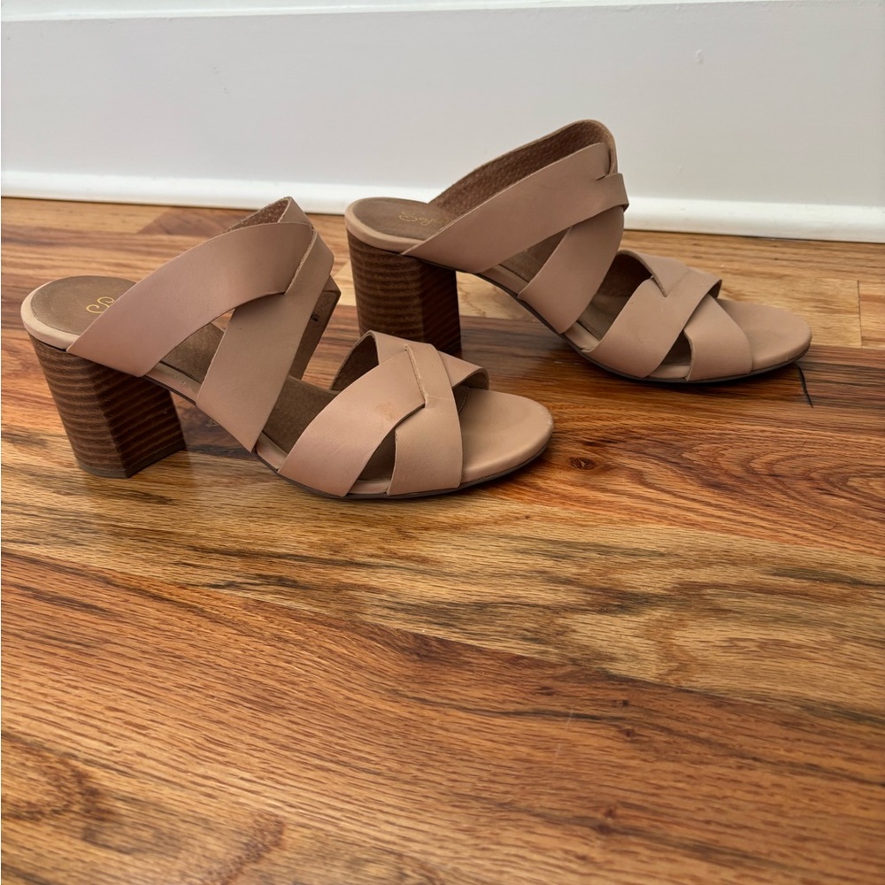 Seychelles Women's Strappy Block Heel Sandals sz 8.5